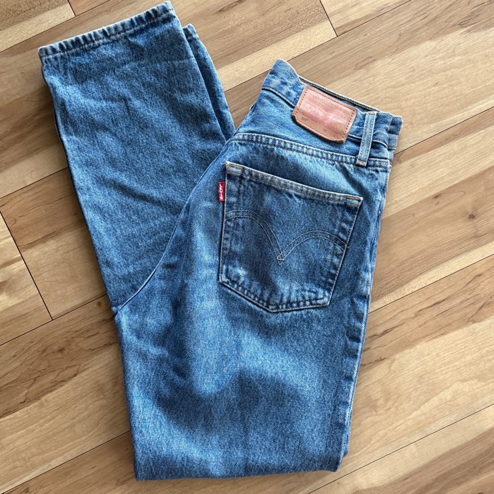 Levi's 501 jeans - size 26